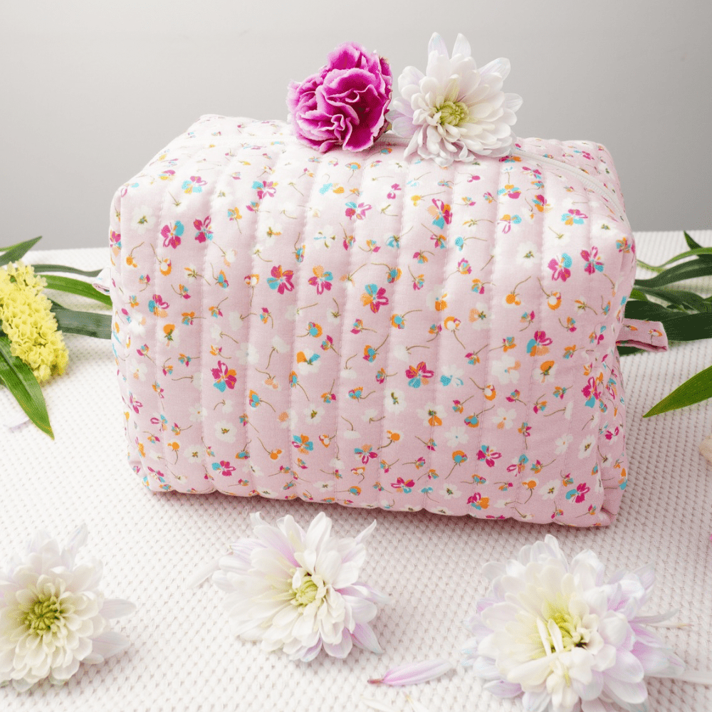 How to Choose the Right Makeup Bag: Size, Material & What to Look For