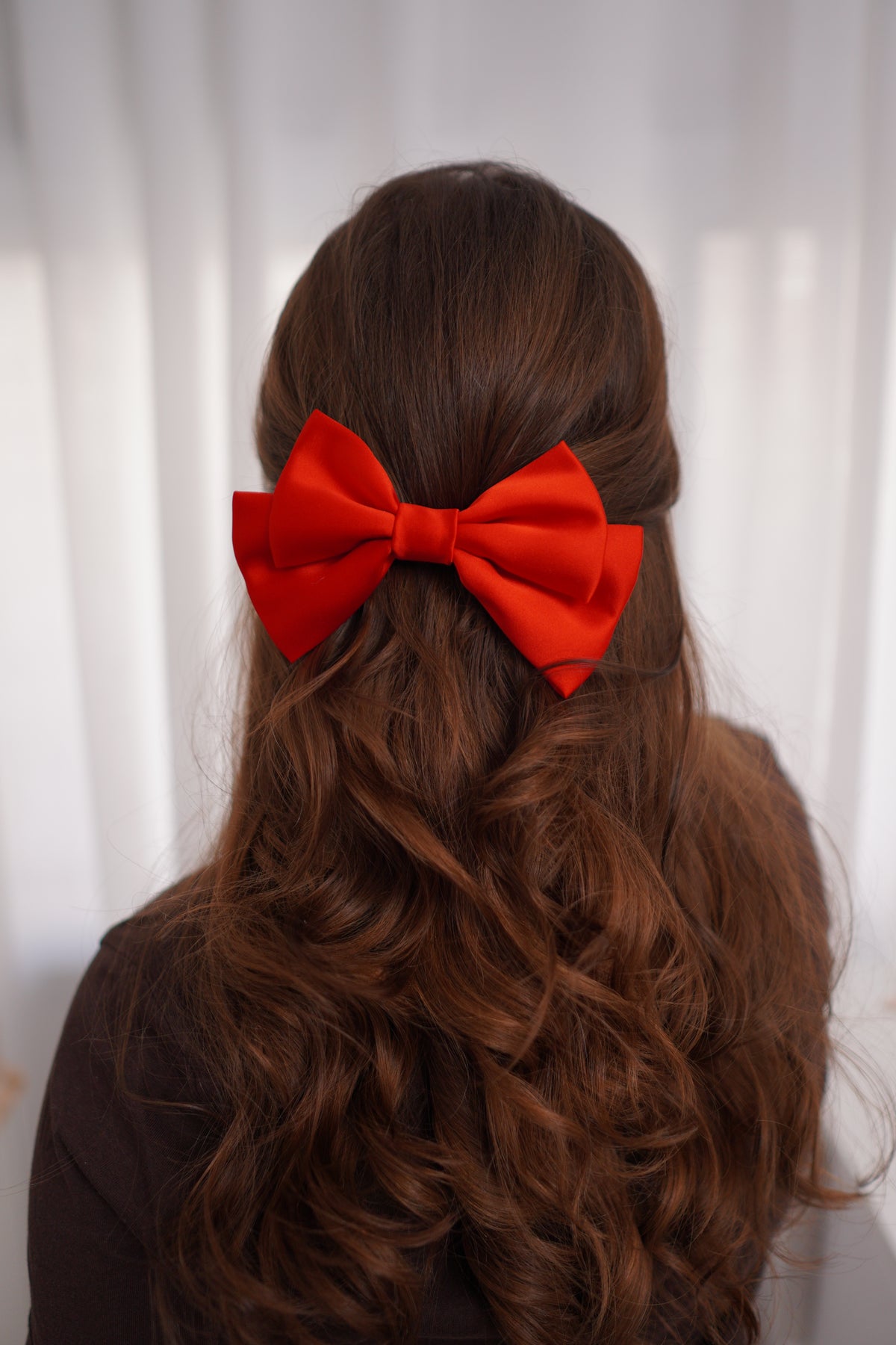 Kiss Kiss Small Hair Bow Clip