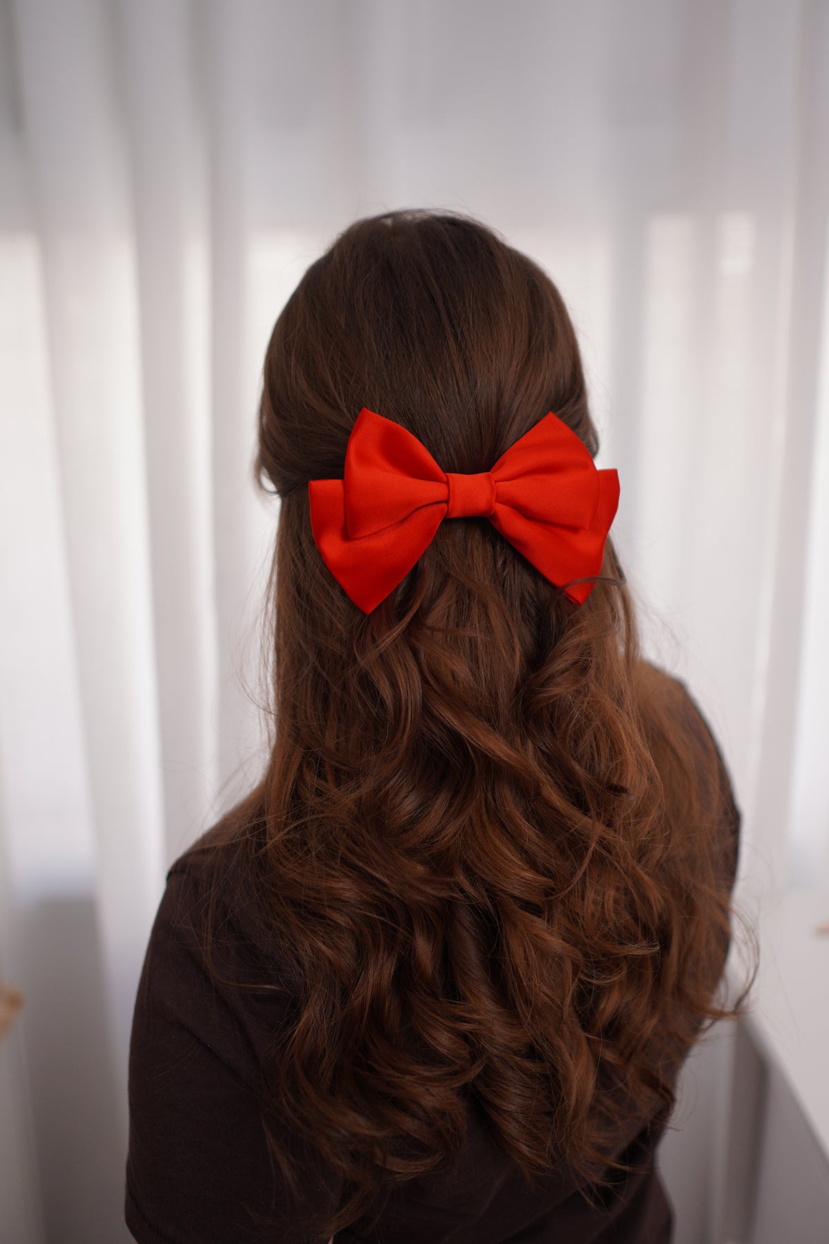 Kiss Kiss Small Hair Bow Clip