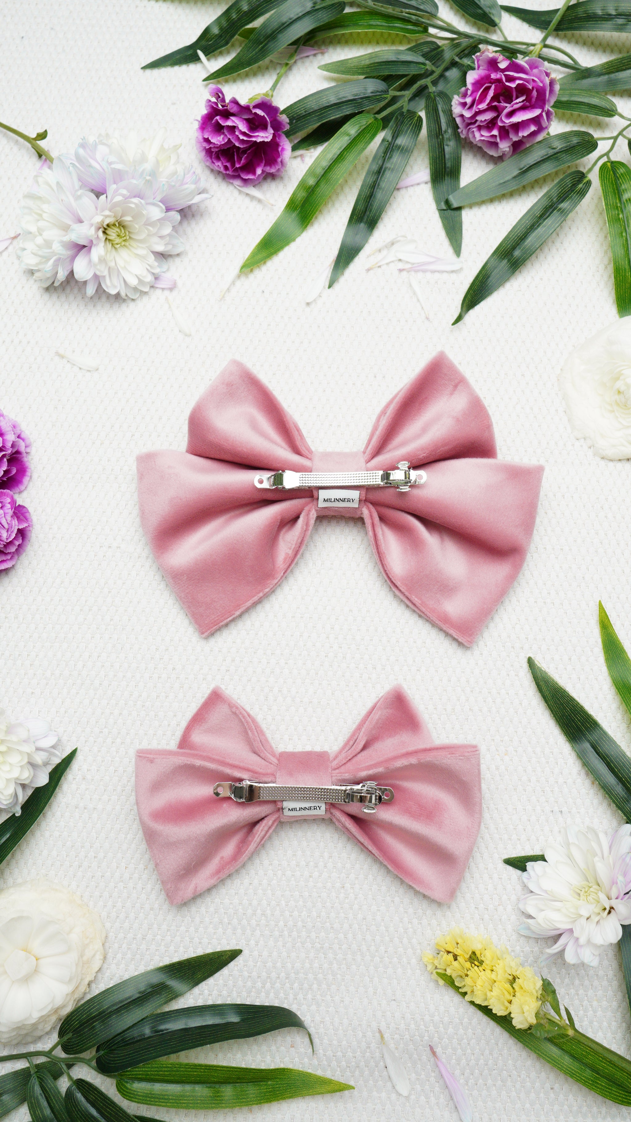 Velune Medium Hair Bow Clip