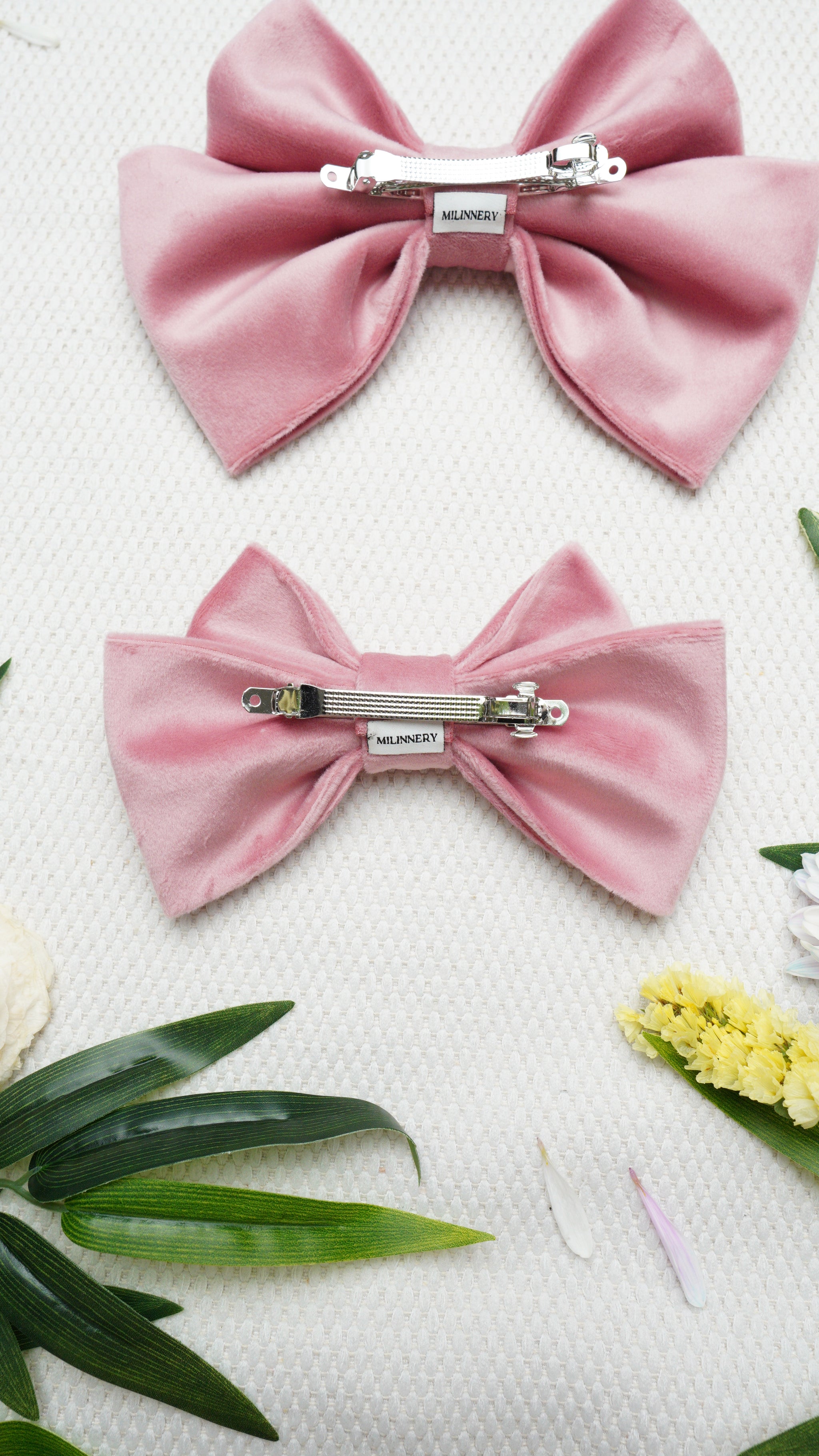 Velune Medium Hair Bow Clip