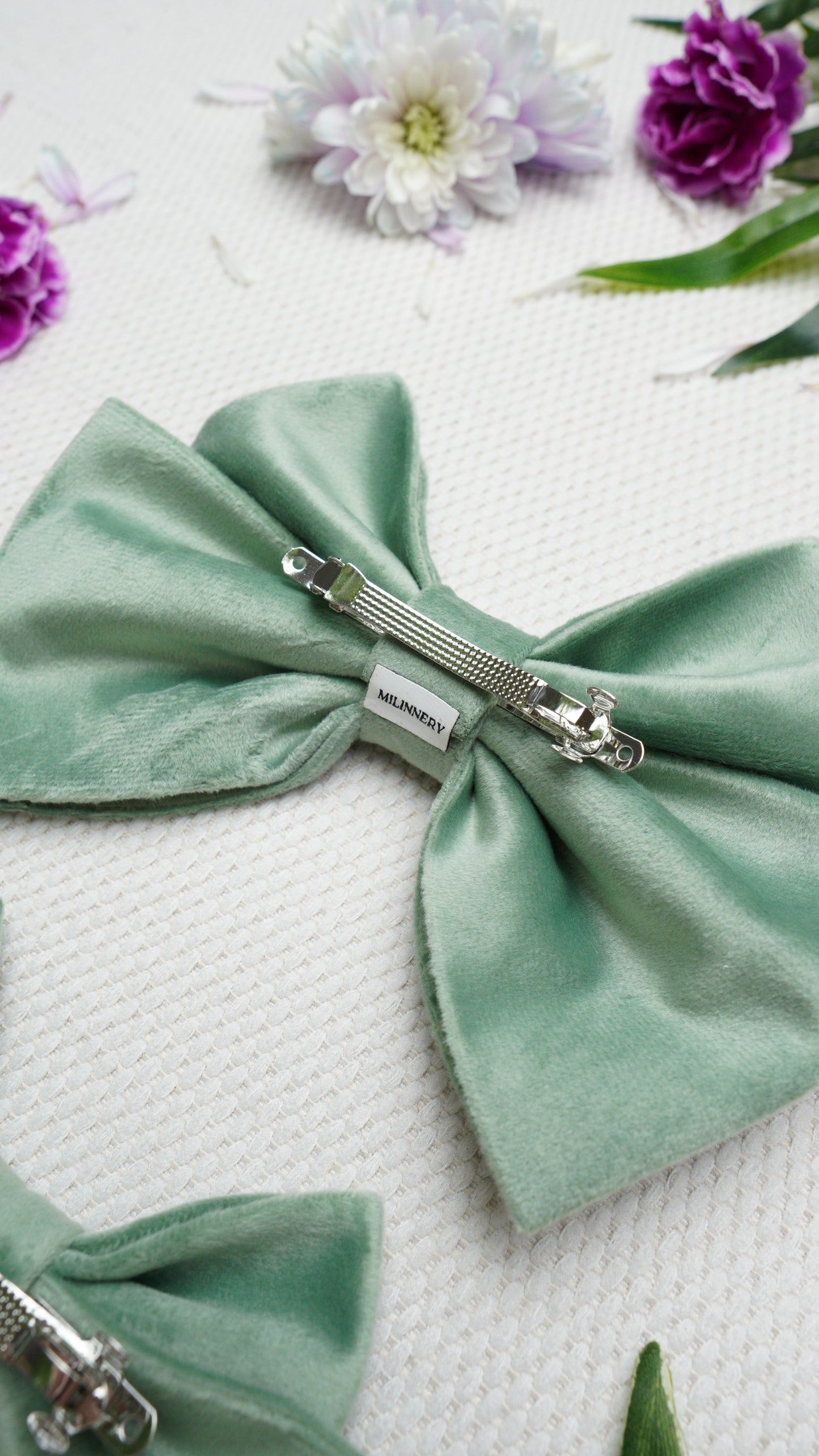 Petalis Medium Hair Bow Clip