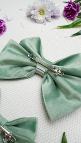 Petalis Medium Hair Bow Clip