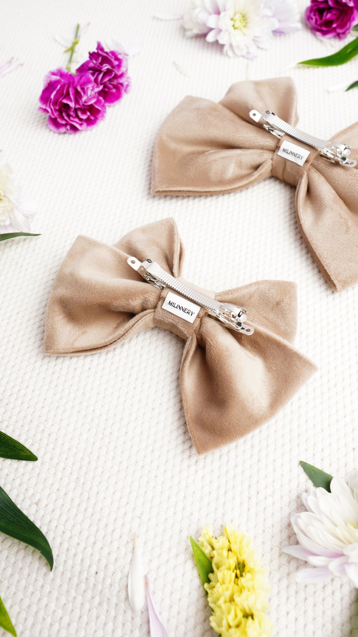 Clouden Small Hair Bow Clip