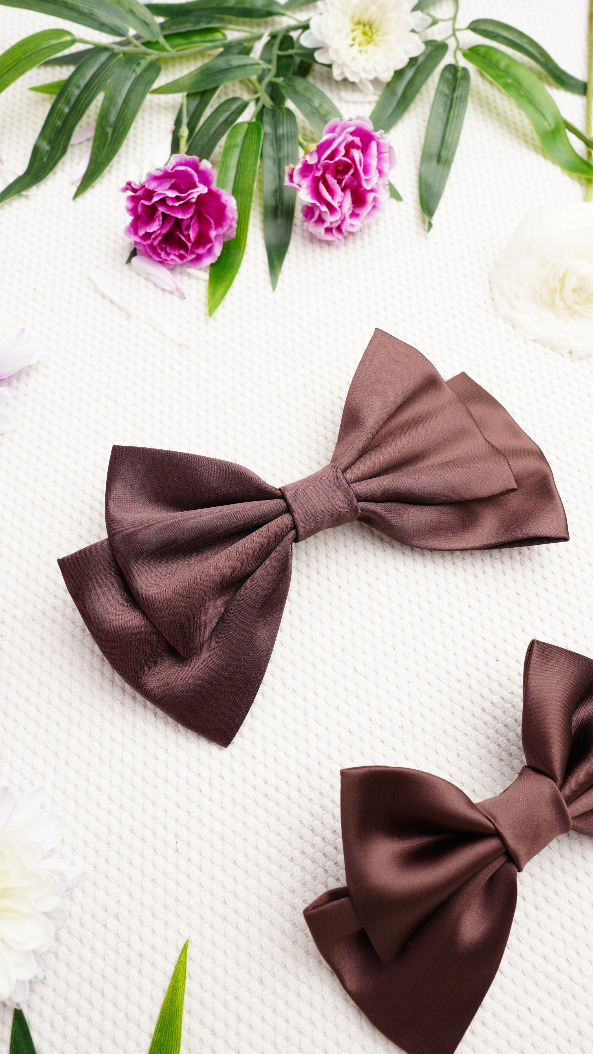 Vireya Medium Hair Bow Clip
