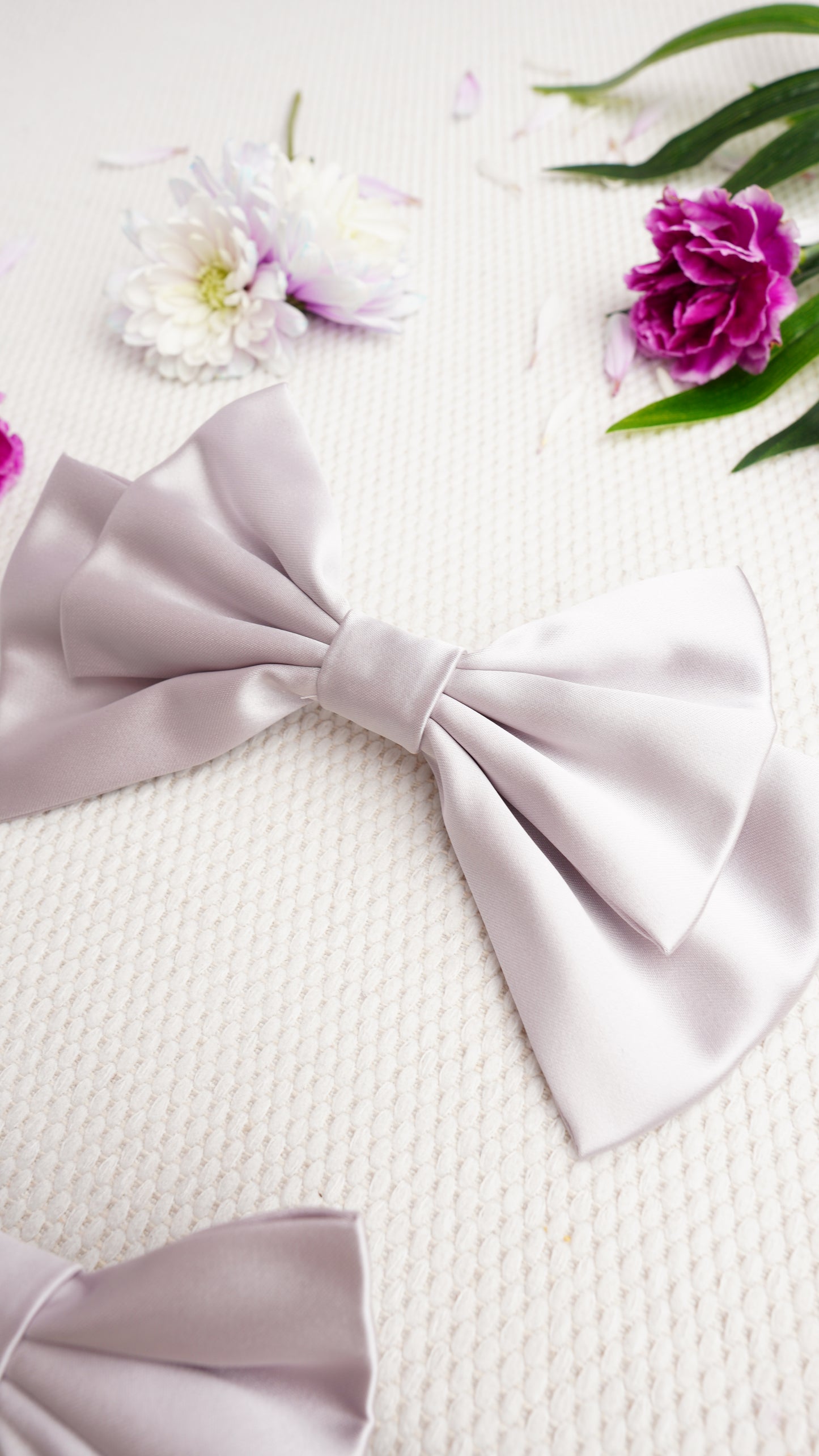 Avenor Medium Hair Bow Clip
