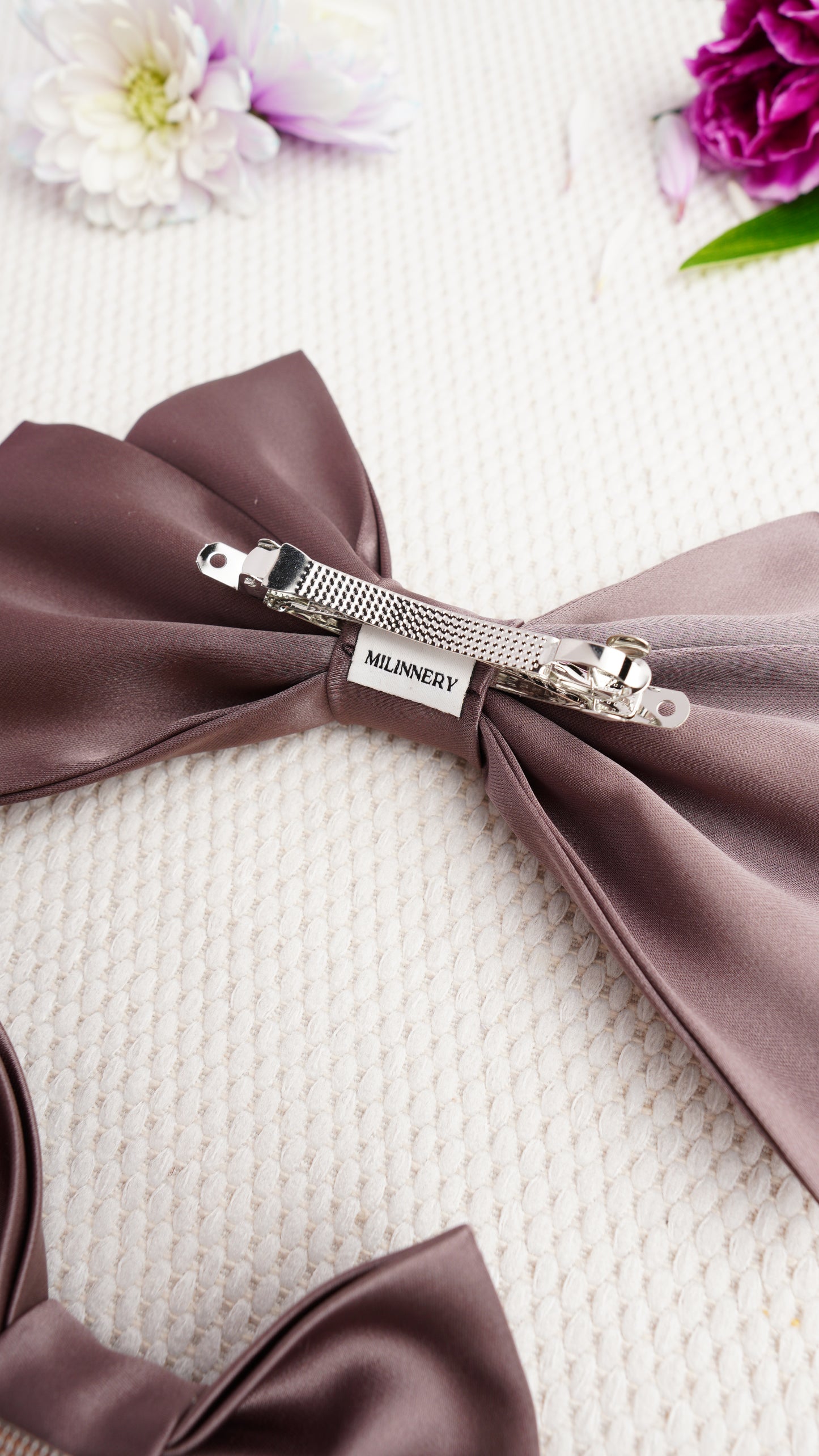 Nimelle Medium Hair Bow Clip