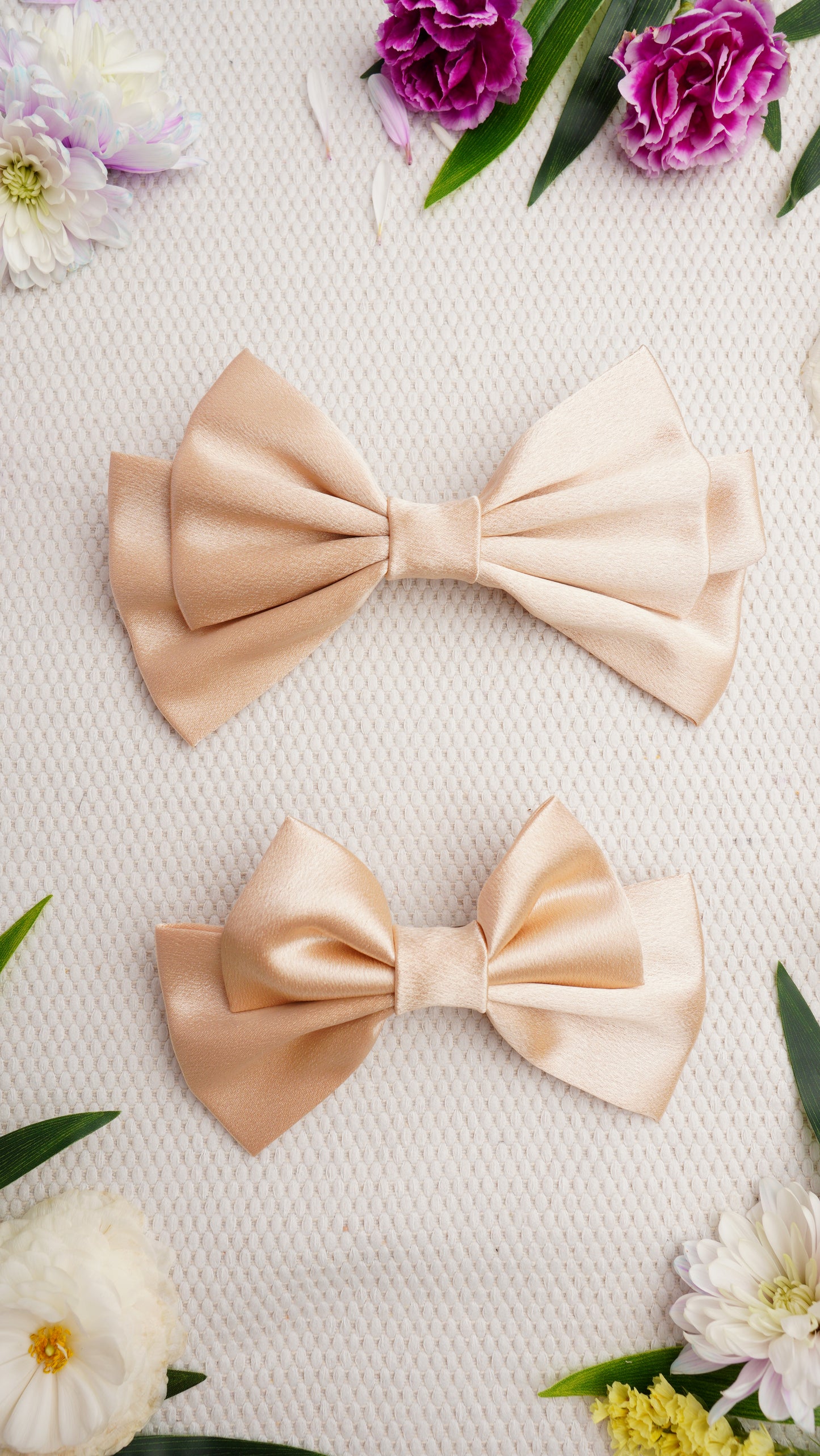 Calira Medium Hair Bow Clip