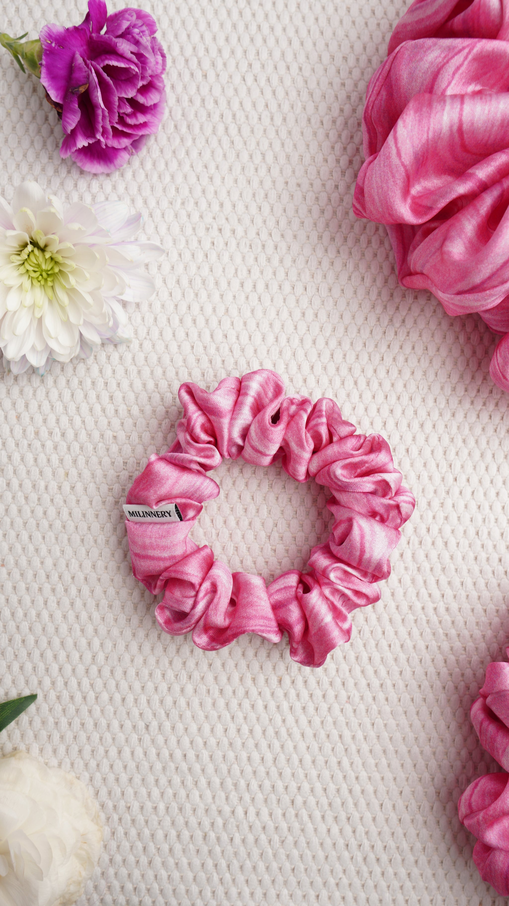 Silune Satin Scrunchie