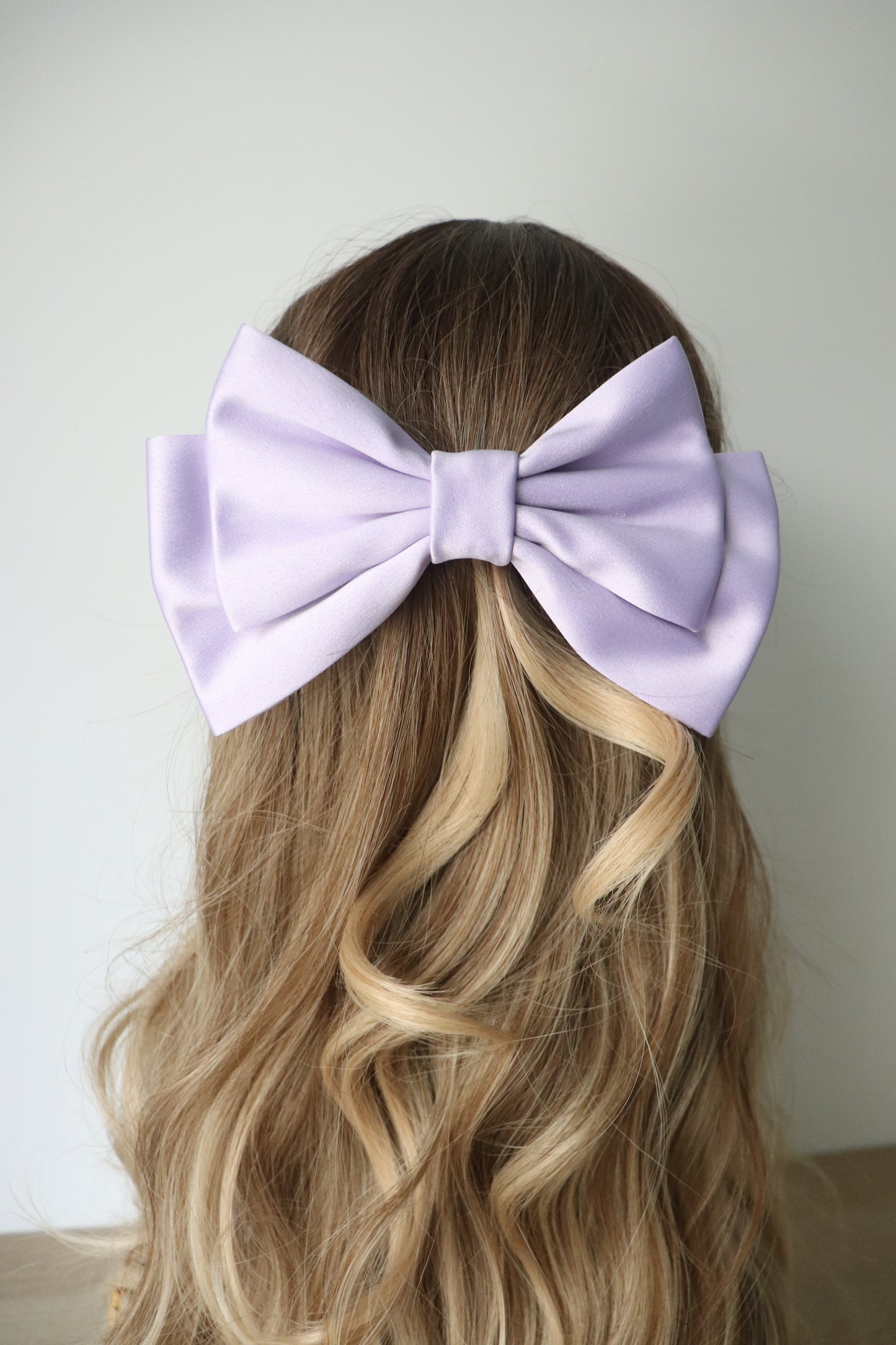 Novisy Medium Hair Bow Clip