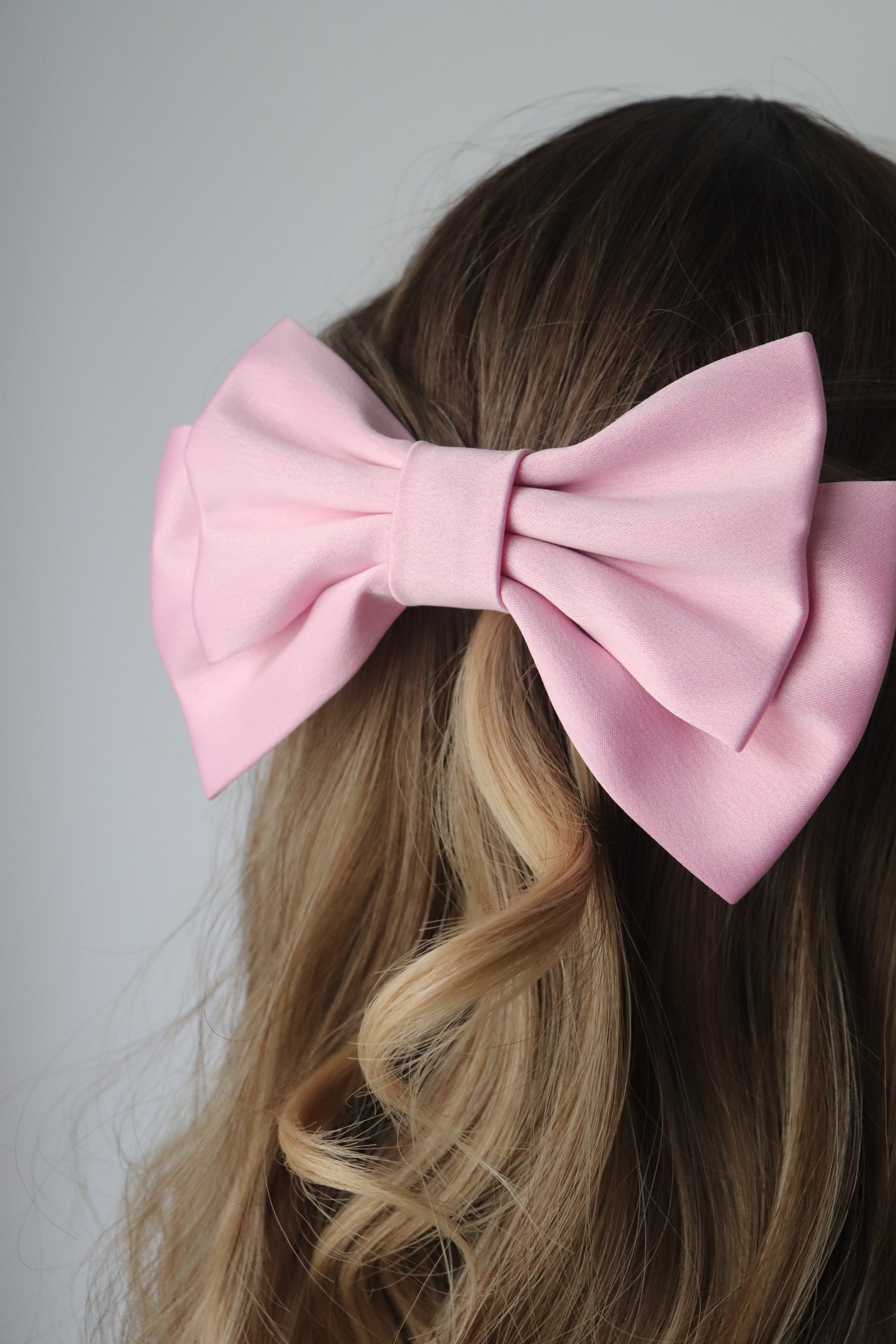 Alora Medium Hair Bow Clip