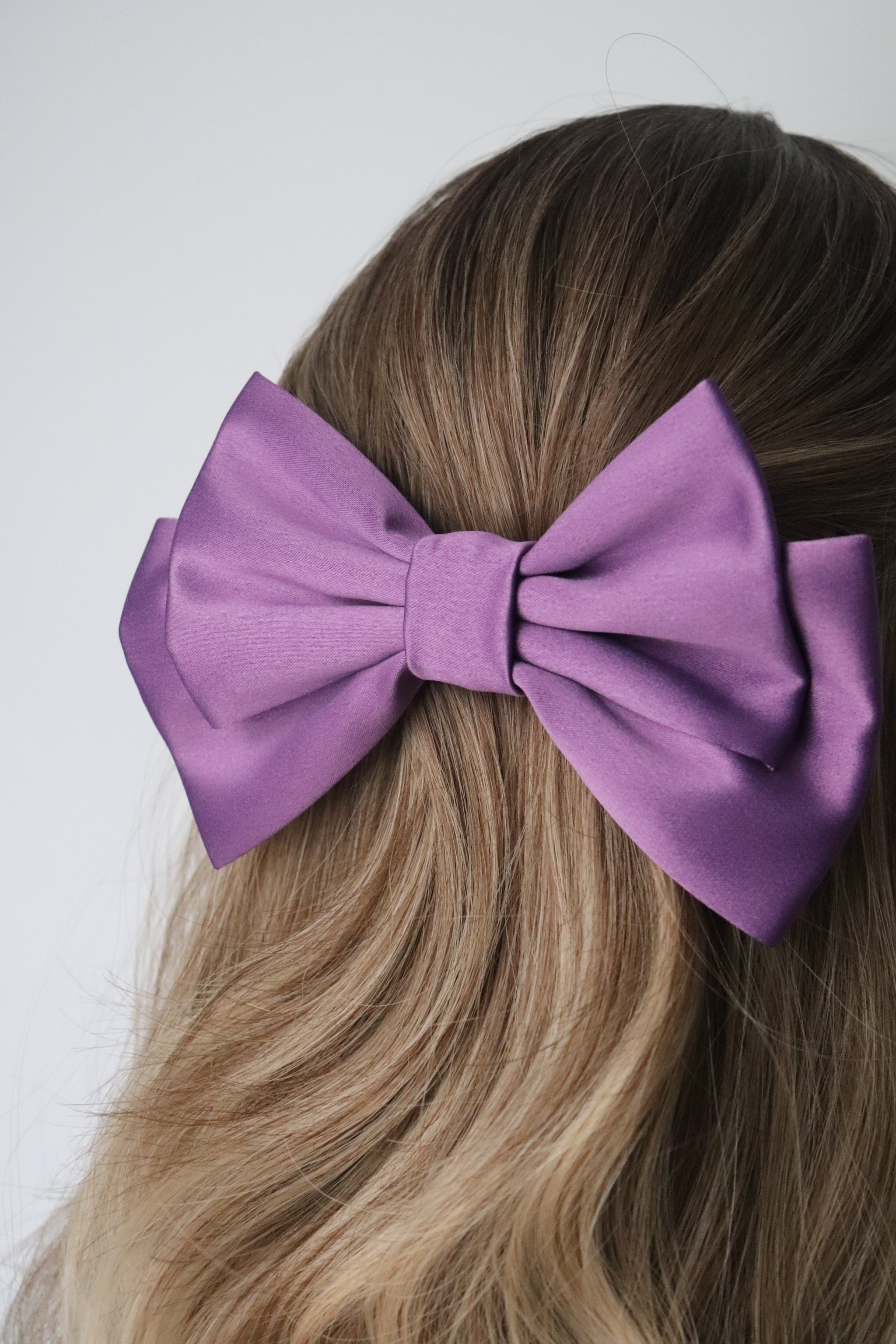 Serenza Medium Hair Bow Clip