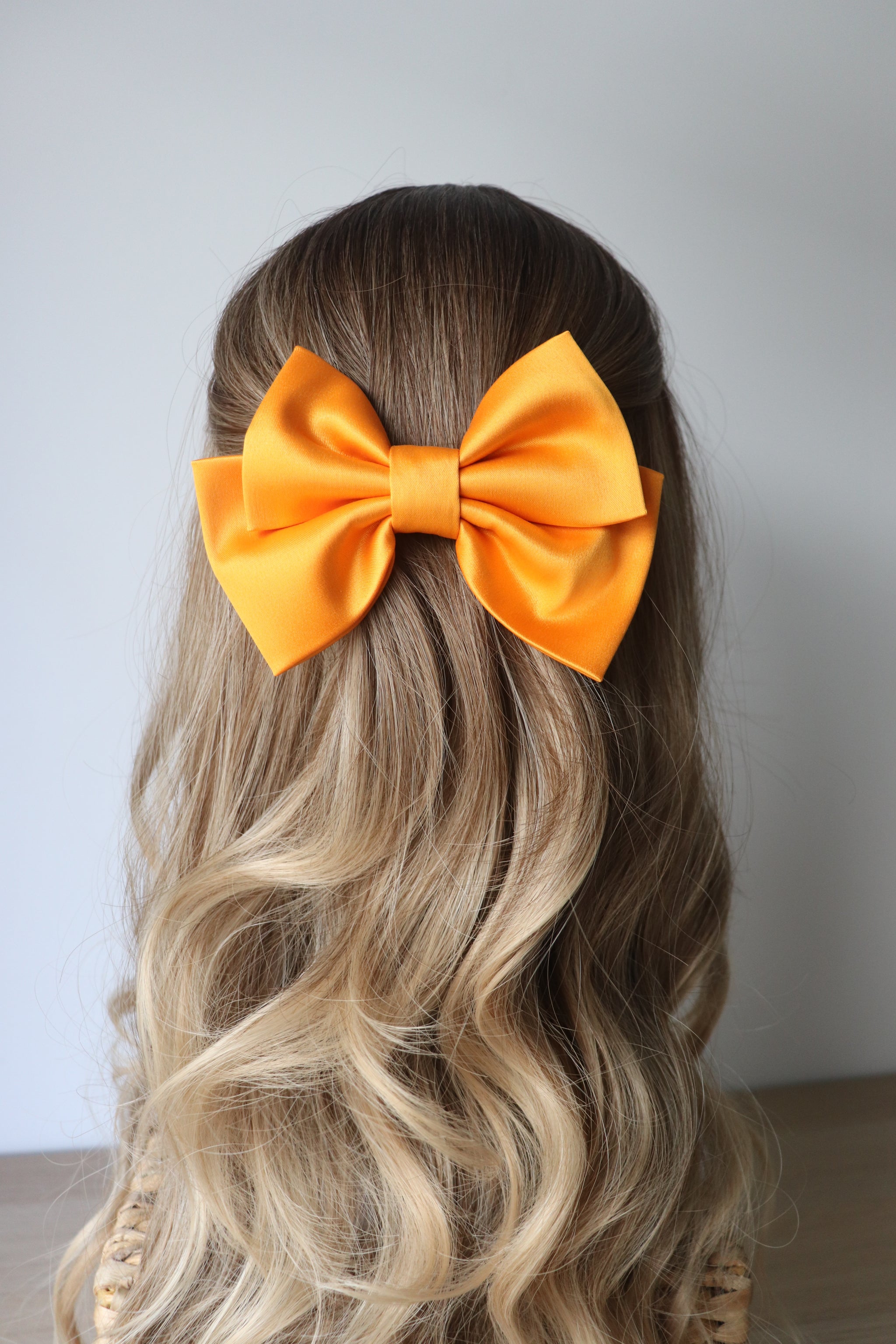 Pirelle Small Hair Bow Clip