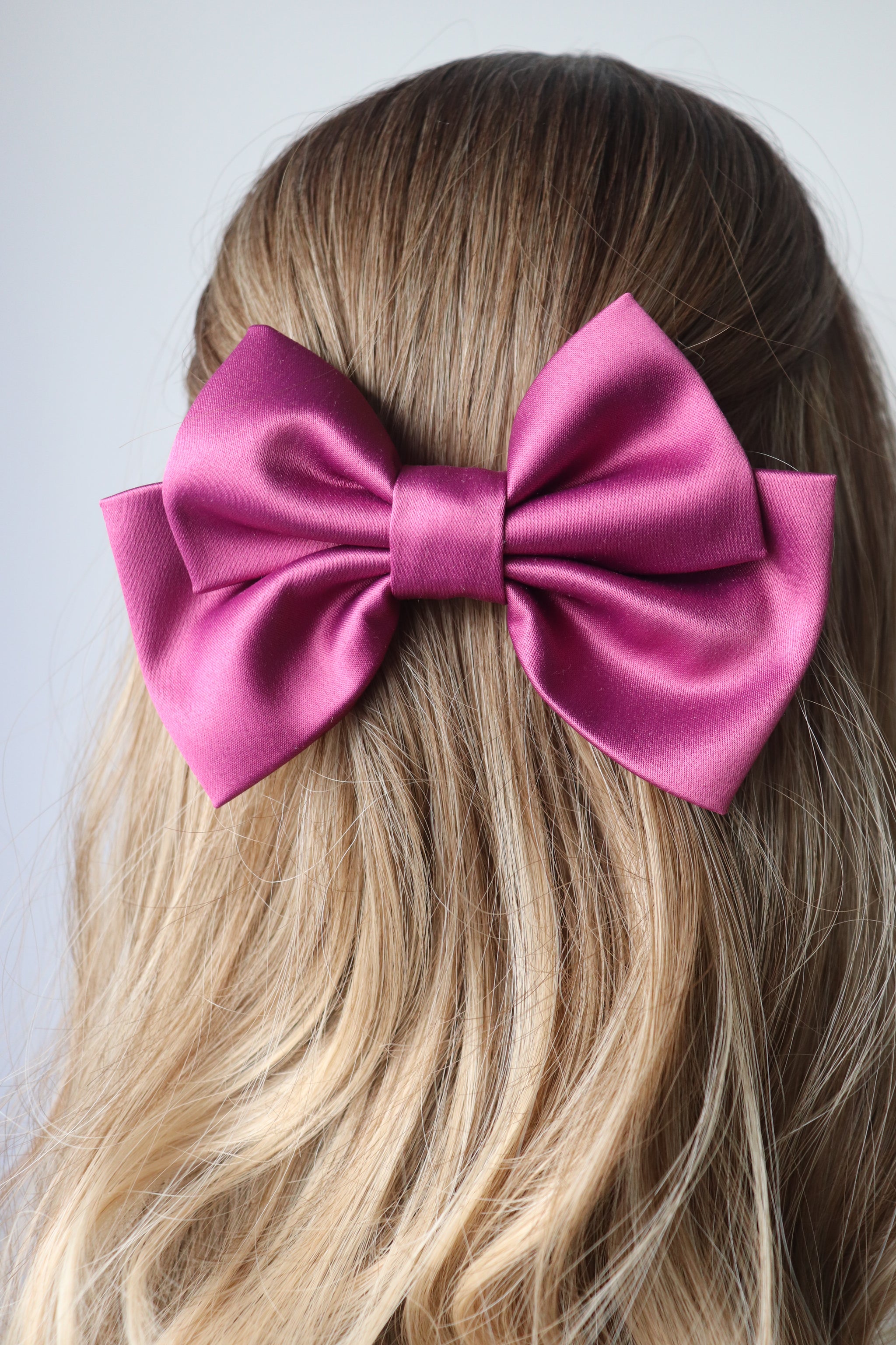Alumea Small Hair Bow Clip