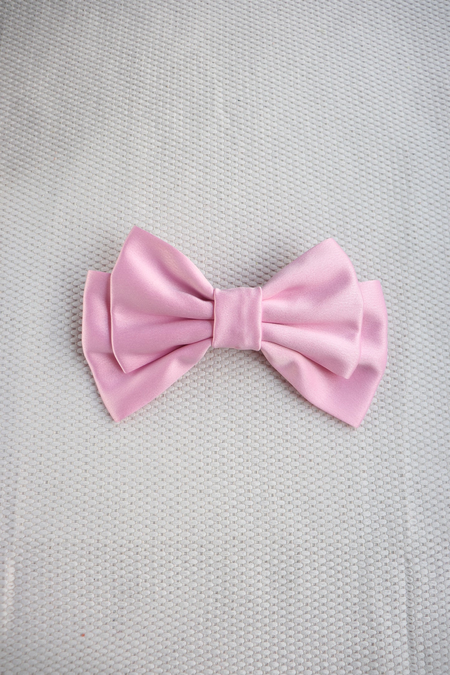 Alora Medium Hair Bow Clip