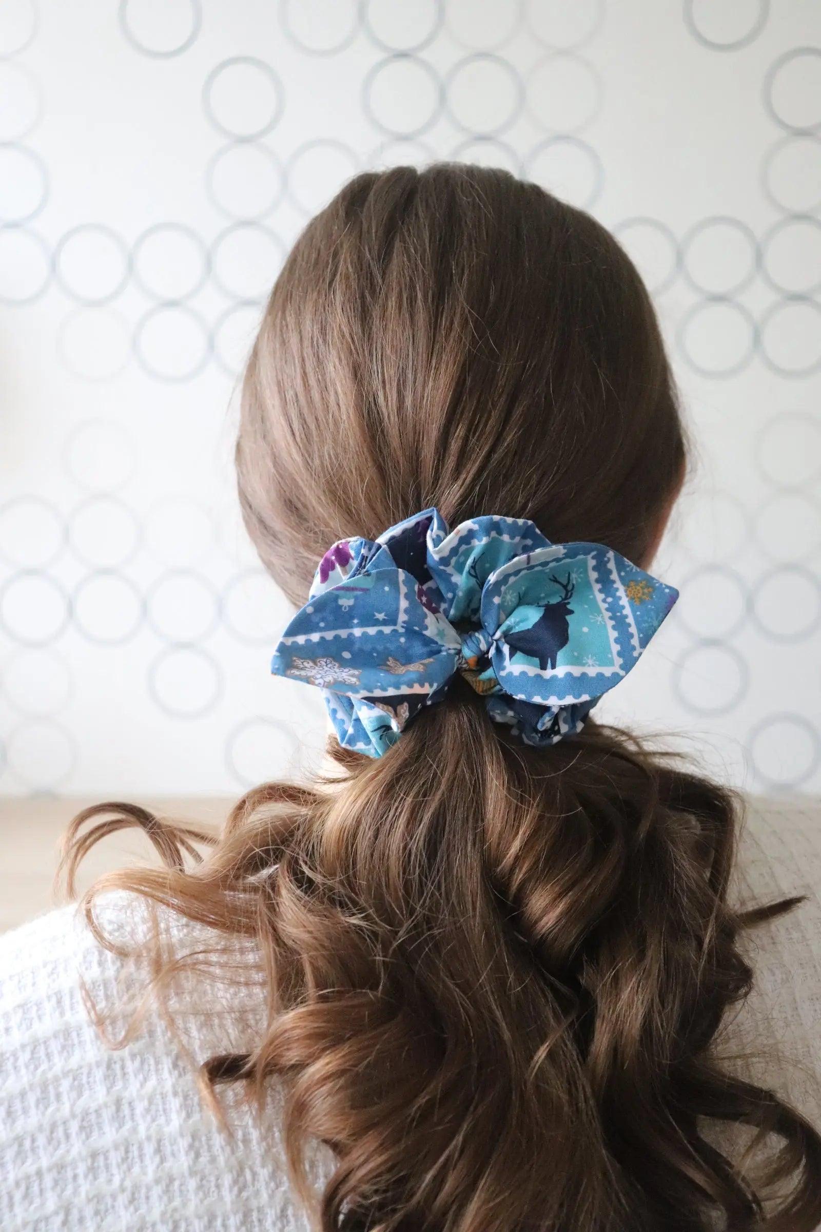 Navy Symphony Bow - Milinnery